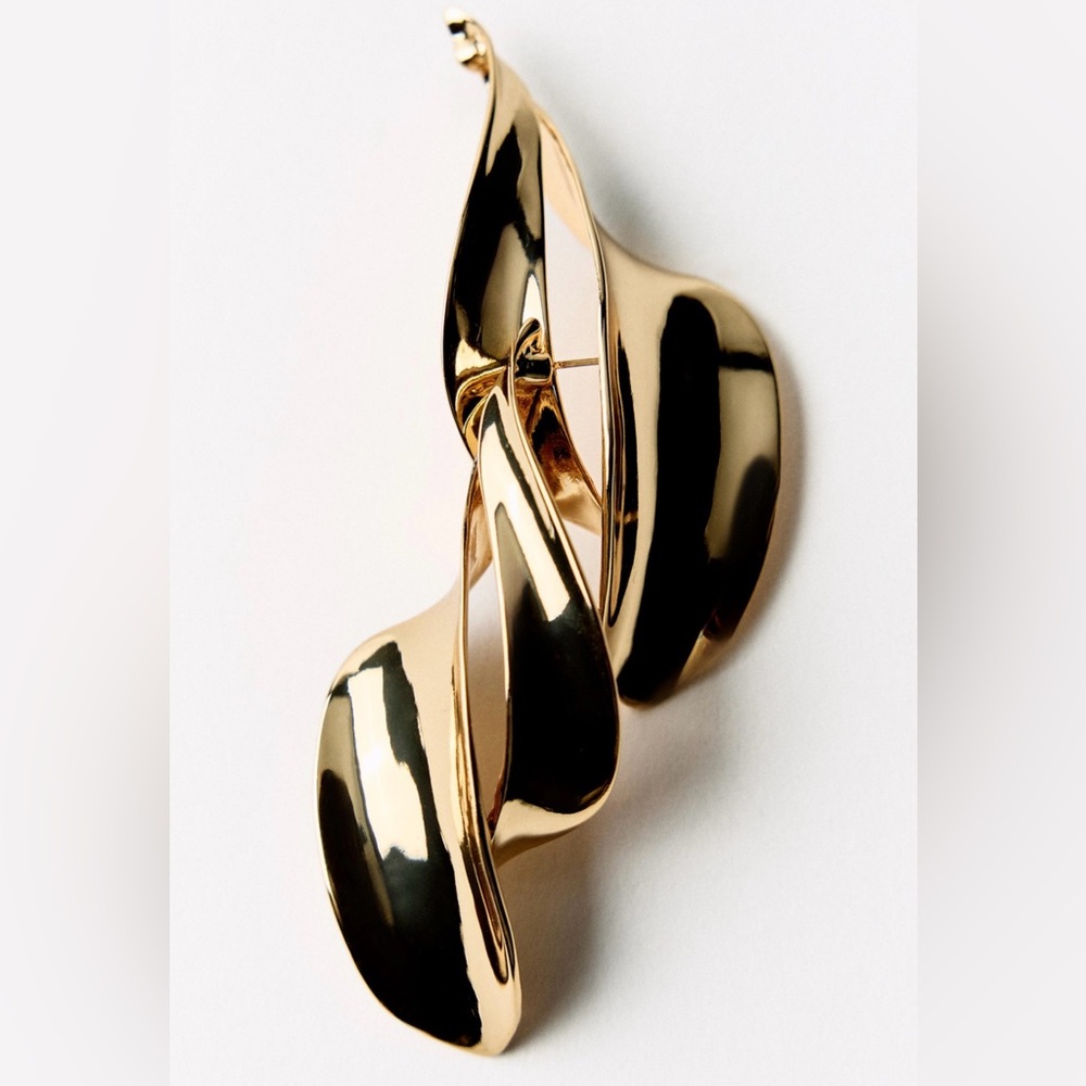 ZARA twisted earrings